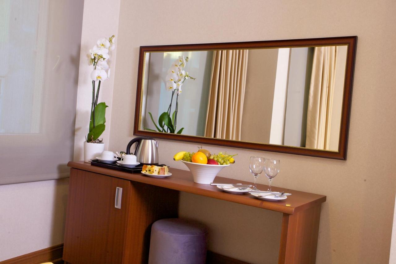 The Coach Hotel อิสตันบูล ภายนอก รูปภาพ