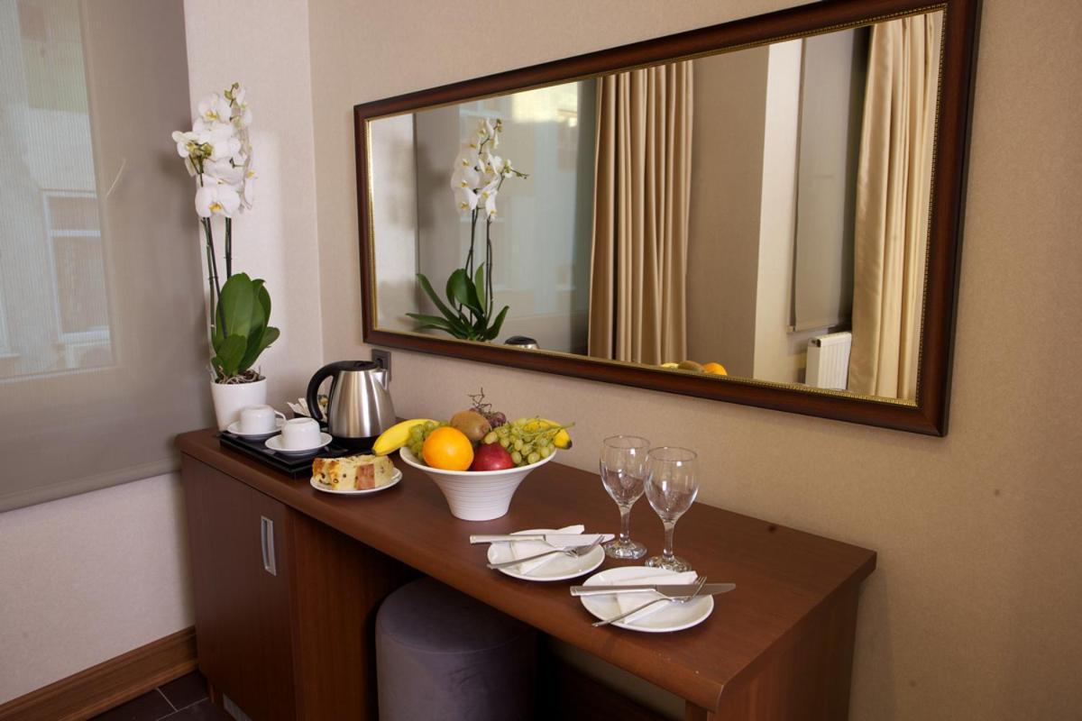 The Coach Hotel อิสตันบูล ภายนอก รูปภาพ