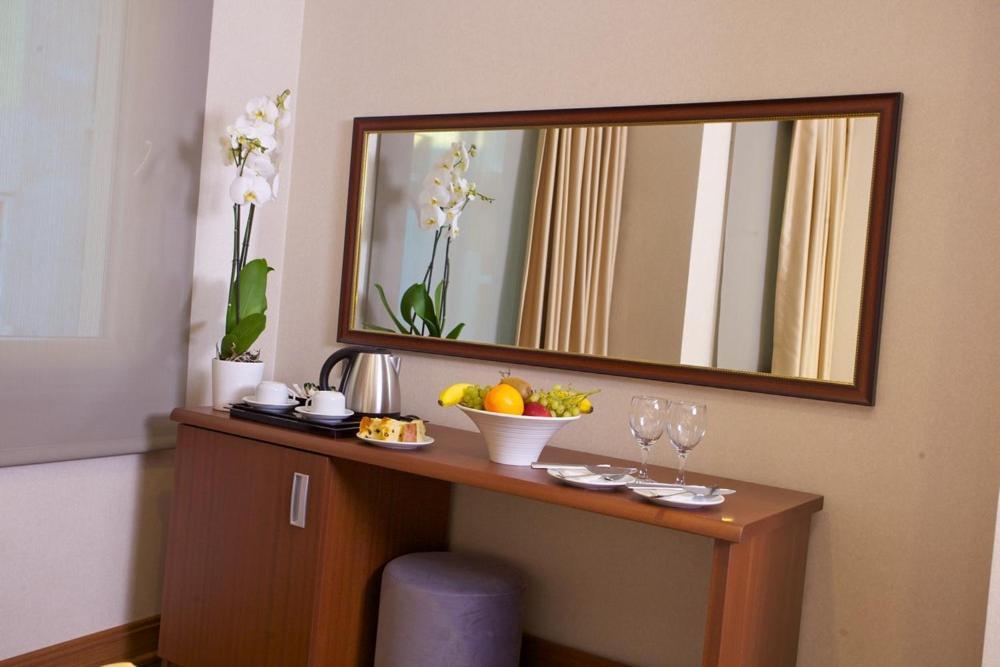 The Coach Hotel อิสตันบูล ภายนอก รูปภาพ